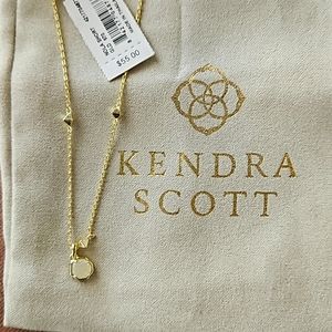 Kendra Scott Nola short gold necklace